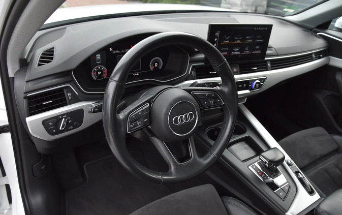 Audi A4 cena 109900 przebieg: 180000, rok produkcji 2019 z Kielce małe 742